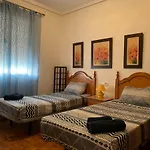 La Casa De Los Tres Amigos