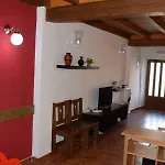 Casita De La Plaza . Vut-47-172