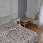 Casita De La Plaza . Vut-47-172