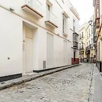 Gotoseville Gerona Suites