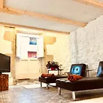 Enjoy The Old Town In A Full Renovated Duplex