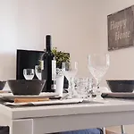 Royal Apartament-200M From Beach- Wifi