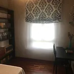 Habitación independiente con baño privado