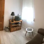 Lux House “Yalidos”