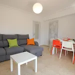 Un Impresionante Apartamento Cerca De La Playa/An Impressive Apartment Near The Beach.