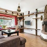 Chalet Diferente- Sólo Familias