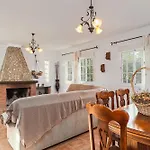 Casa De Piedra