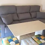 Charming beachfront apartment/ Encantador apartamento frente al mar