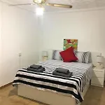 Charming beachfront apartment/ Encantador apartamento frente al mar