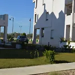 Hilly\'S Place