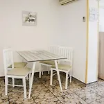 Holiday La Loma Apartment