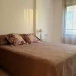 Los Locos Beach Apartments