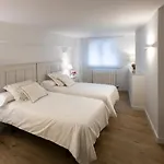 Royalty, Vivienda Turistica