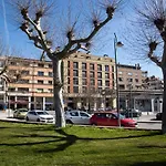 Royalty, Vivienda Turistica