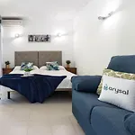 Estudio a 100 metros de la playa