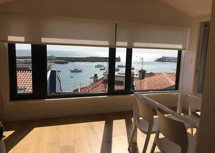 Ático en el puerto con vistas al mar