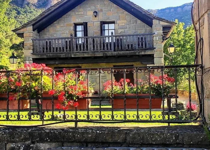 Hotel Rural El Mirador De Los Pirineos