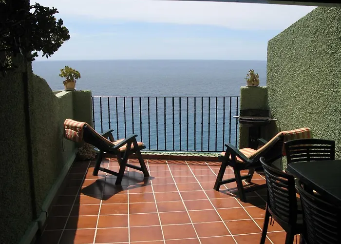 Casa Con Encanto En Pueblo Acantilado