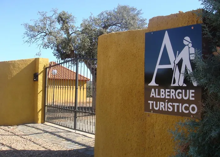 Albergue Turistico De Cornalvo