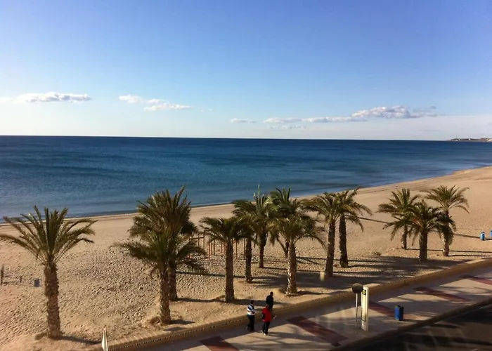 Frente al mar, a 10 metros de la playa, vistas increíbles del mar, reformado 2021 !!!