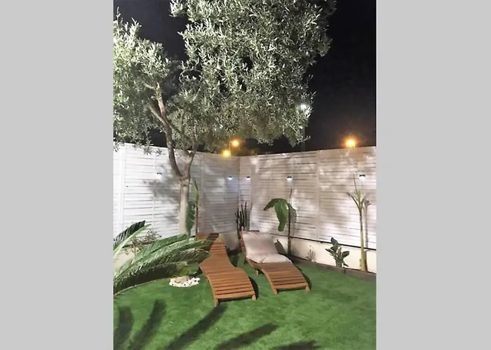 Chill Out Ground Floor Apartm +Private Garden+Wifi