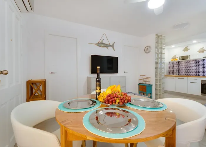 Casa Torre Y Mar With 2 Bedrooms Pool Barbecue Patio & Sun Terrace