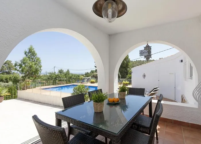 Villa Celi: Sea- & Mountain View, Peaceful & Comfortable.