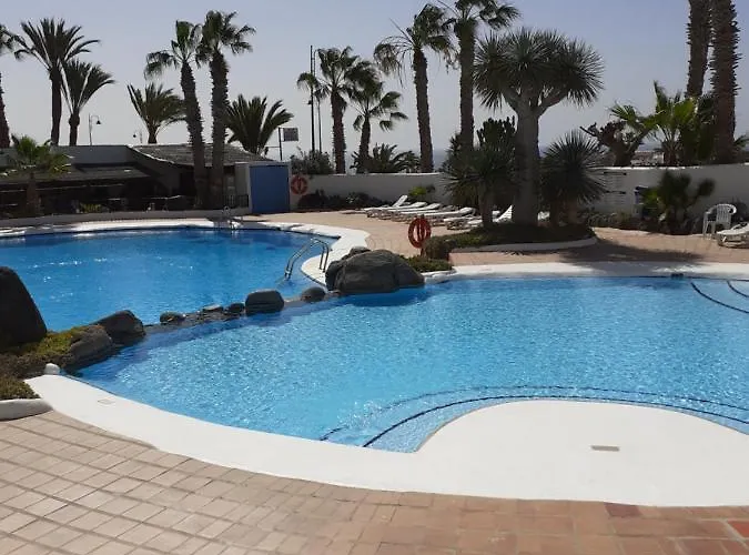 Penthouse With Great Views , Sun All Day , Wifi , New Kitchen.