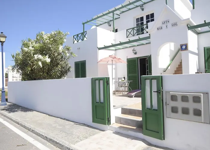 Marysol 1 Apartment With Terrace Close To The Sea