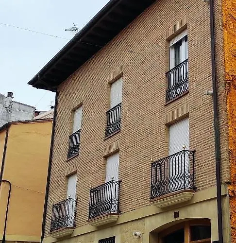 Piso 2º En Calle Navarra