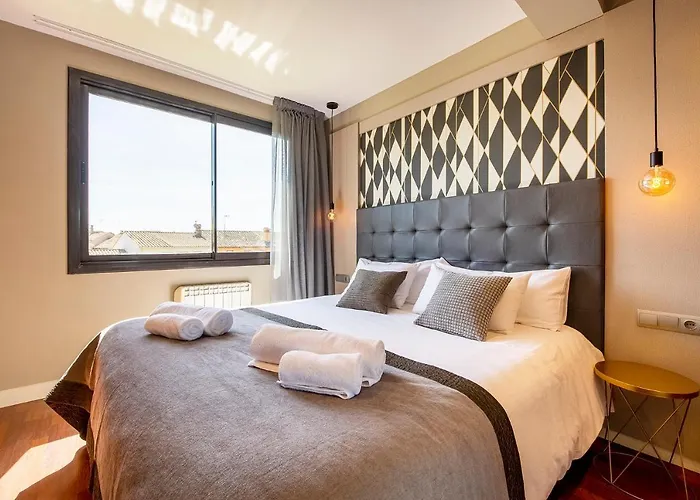 Up Rooms Banyoles