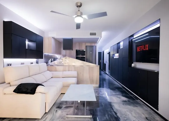 La Farola - Luxury Domotic Flat in Puerto Deportivo