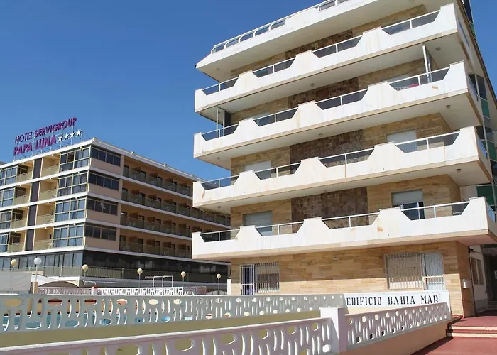Urbanización Bahía Mar con piscina