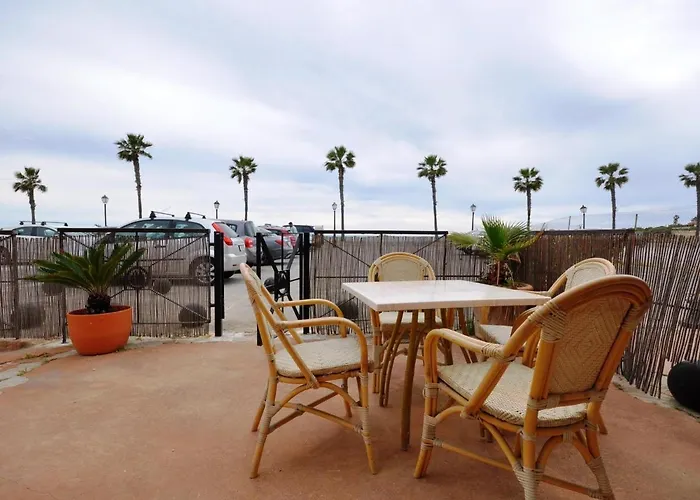 Apartamento Con Terraza Frente Al Mar