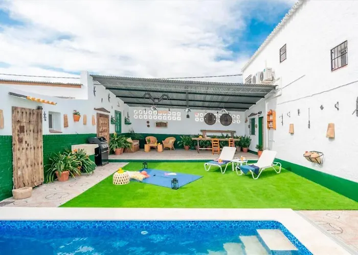Villa Zalea Real -SUPER ideal Grupos, Piscina !