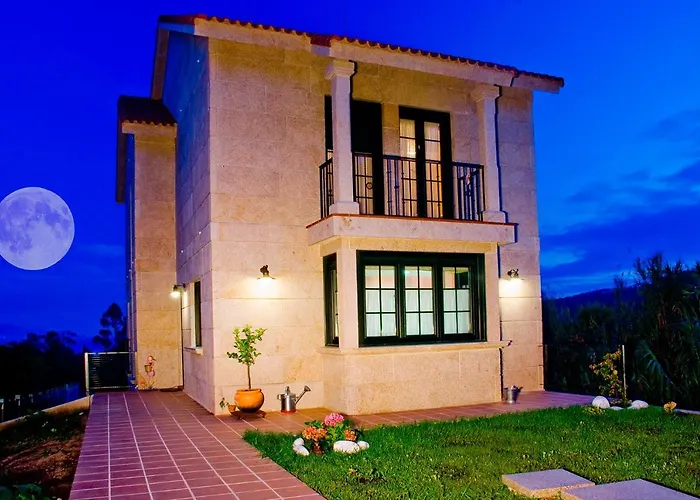 Casa Currovello. On The Coast Of The Vela Peninsula Of Morrazo. Pontevedra
