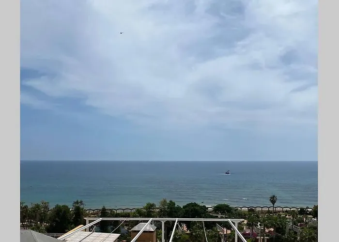 Excepcional apartamento Frontal, 1a línea de playa, MarinaDor