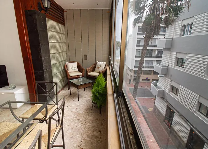Two-Bedroom Apartment In Las Canteras Beach With Wifi