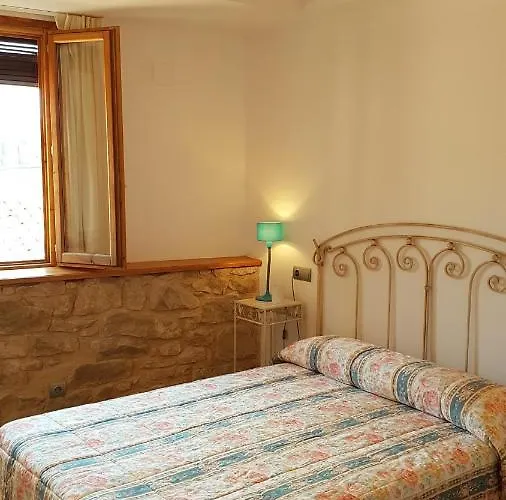 Apartamento histórico siglo XIV con vistas al río y parking en Valderrobres