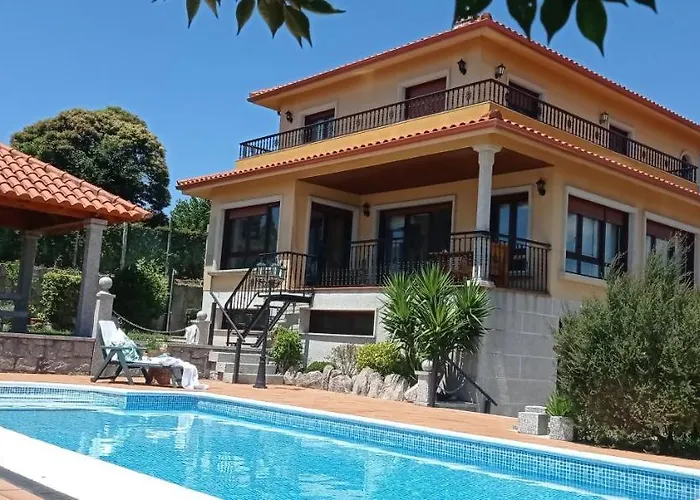 Itxi Y Jamin - Chalet Con Vistas A La Ria De Vigo