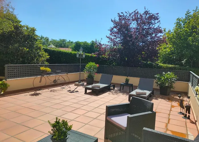 Chalet Loft Abantos - 120m2 más Terraza y Jardín Independiente