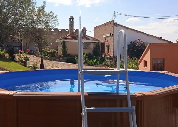 Casa Turistica Villa Carmen, Con Chimenea, Amplia Zona De Jardin, Barbacoa, Piscina Y Garaje