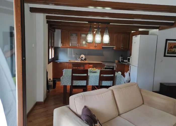 Apartamento 110 M² Con 3 Habitaciones, 2 Banos