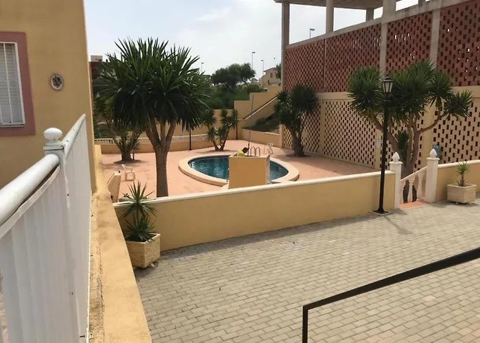 Amazing Villamartin House Sleeps 6 With Pool