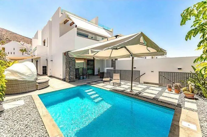 Luxury Villa Tropical Private Heated Pool