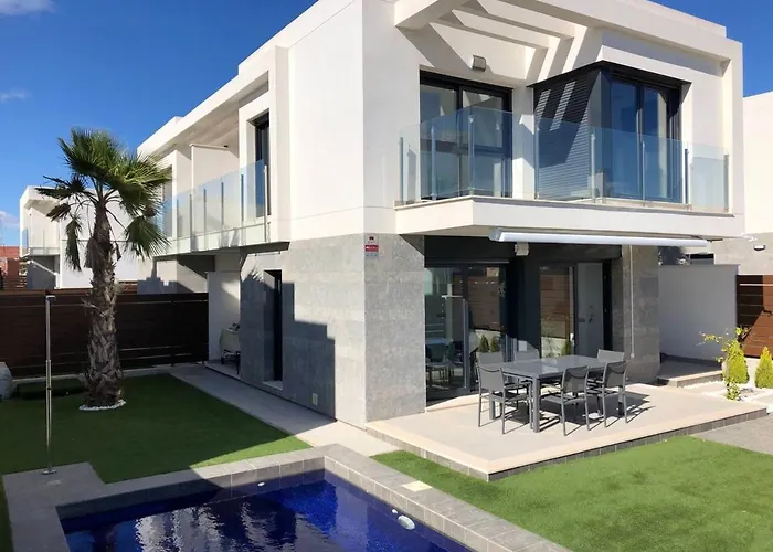 Elegant House With Pool In Vistabella