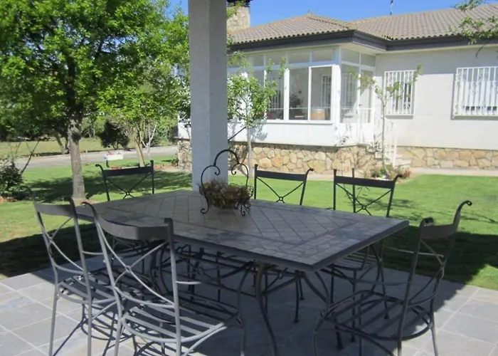 Tres Hermanos Con Piscina Privada