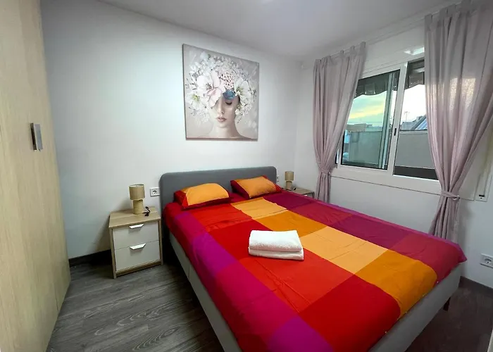 Sant Adria Beach Apartment Wi-Fi Parking Free