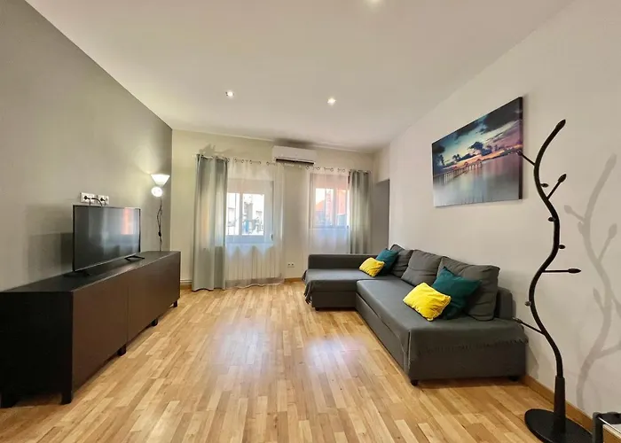Comfortable Renovated Flat, Wifi!