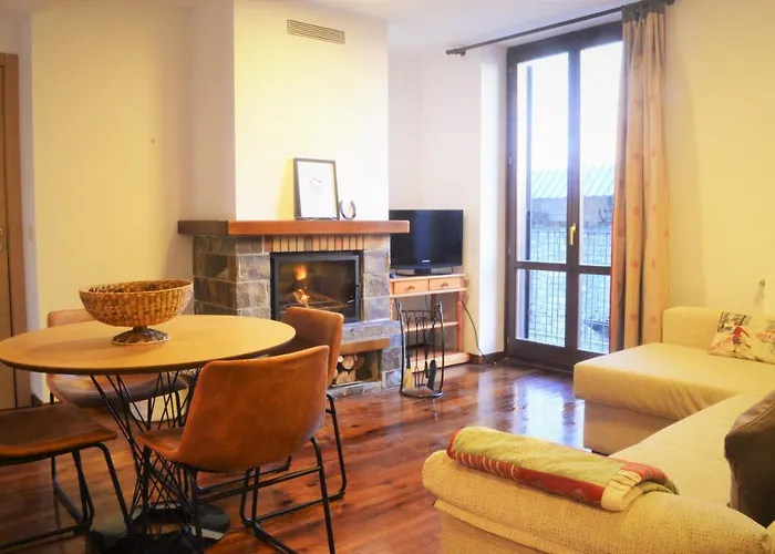 Apartament Acollidor Amb Una Gran Llar De Foc By Rural D\'Aneu
